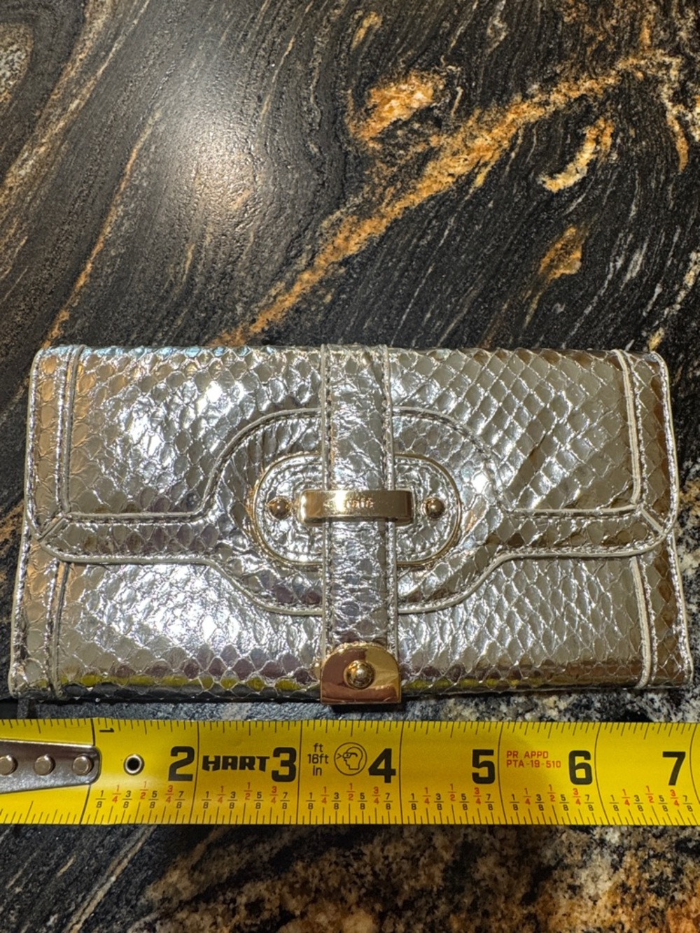 Metallic Quilted Wallet with Snap Strap - Unbranded - Picture 1 of 4
